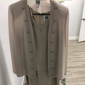 R & M Richards Evening Dress Size 10 NWT